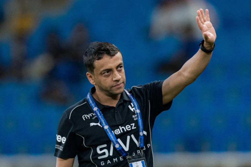 الشلهوب مدربًا لفريق 21 .. الهلال يعلن عن مدربي الفئات السنية