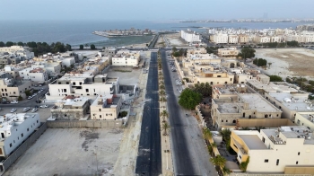  بدأ أعمال تطوير شارع العباس بن عبدالمطلب بسيهات بطول 2160 متر
