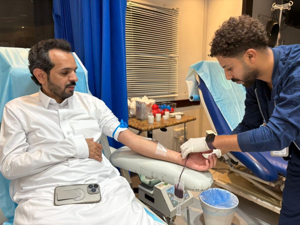 مستشفى النور التخصصي يفعل الحملة الوطنية للتبرع بالدم 