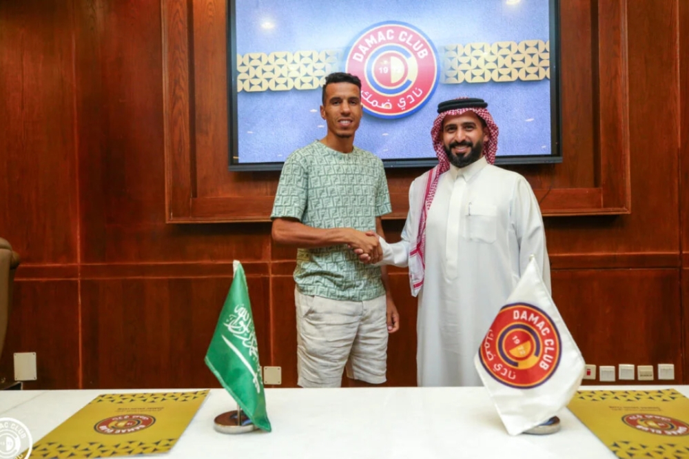 ضمك يعلن التعاقد مع المغربي جمال حركاس