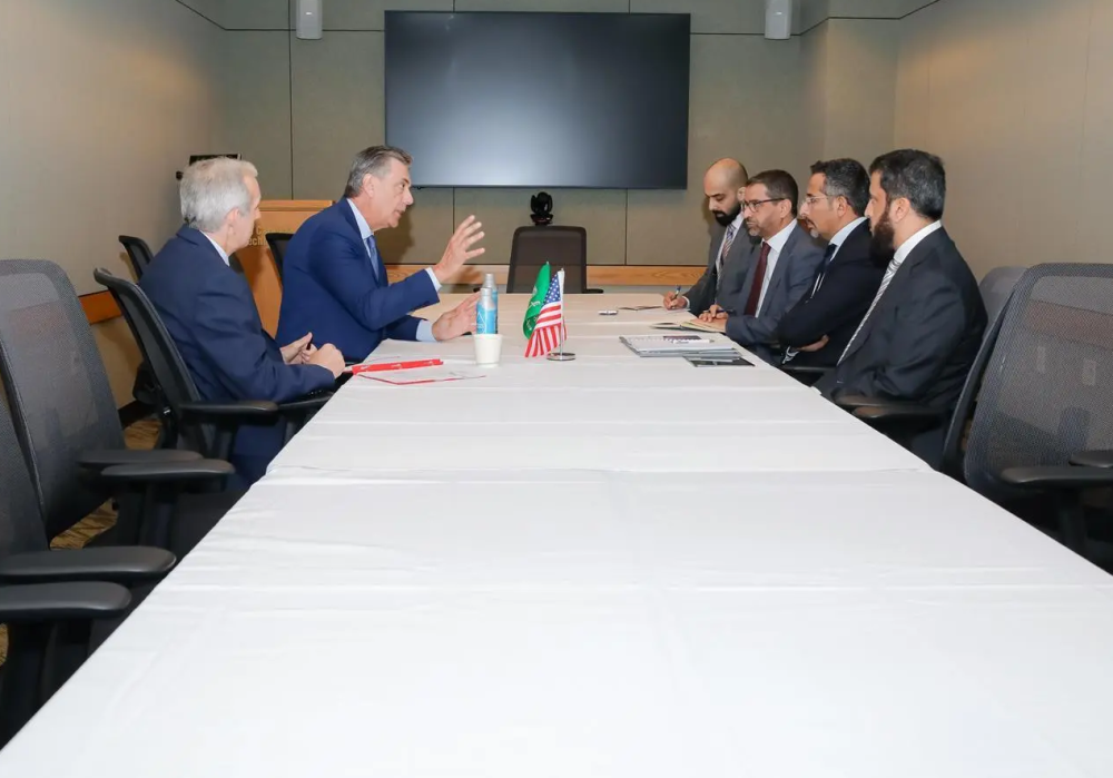 وزير الصناعة يبحث توسيع آفاق الشراكات مع كبرى الشركات الأمريكية