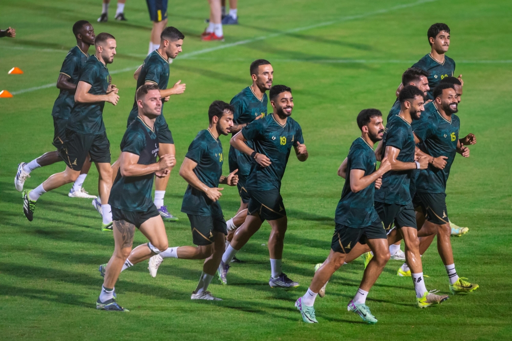 الخليج يفقد ثنائي فريقه أمام الشباب