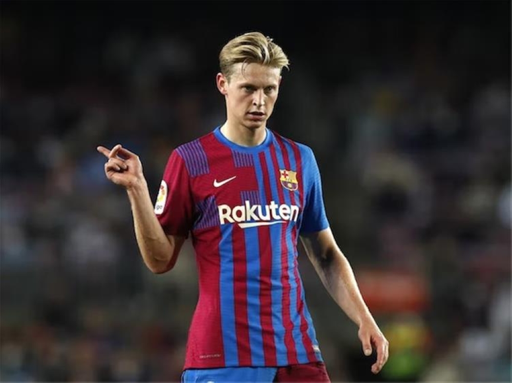 برشلونة يكشف حجم إصابة دي يونج