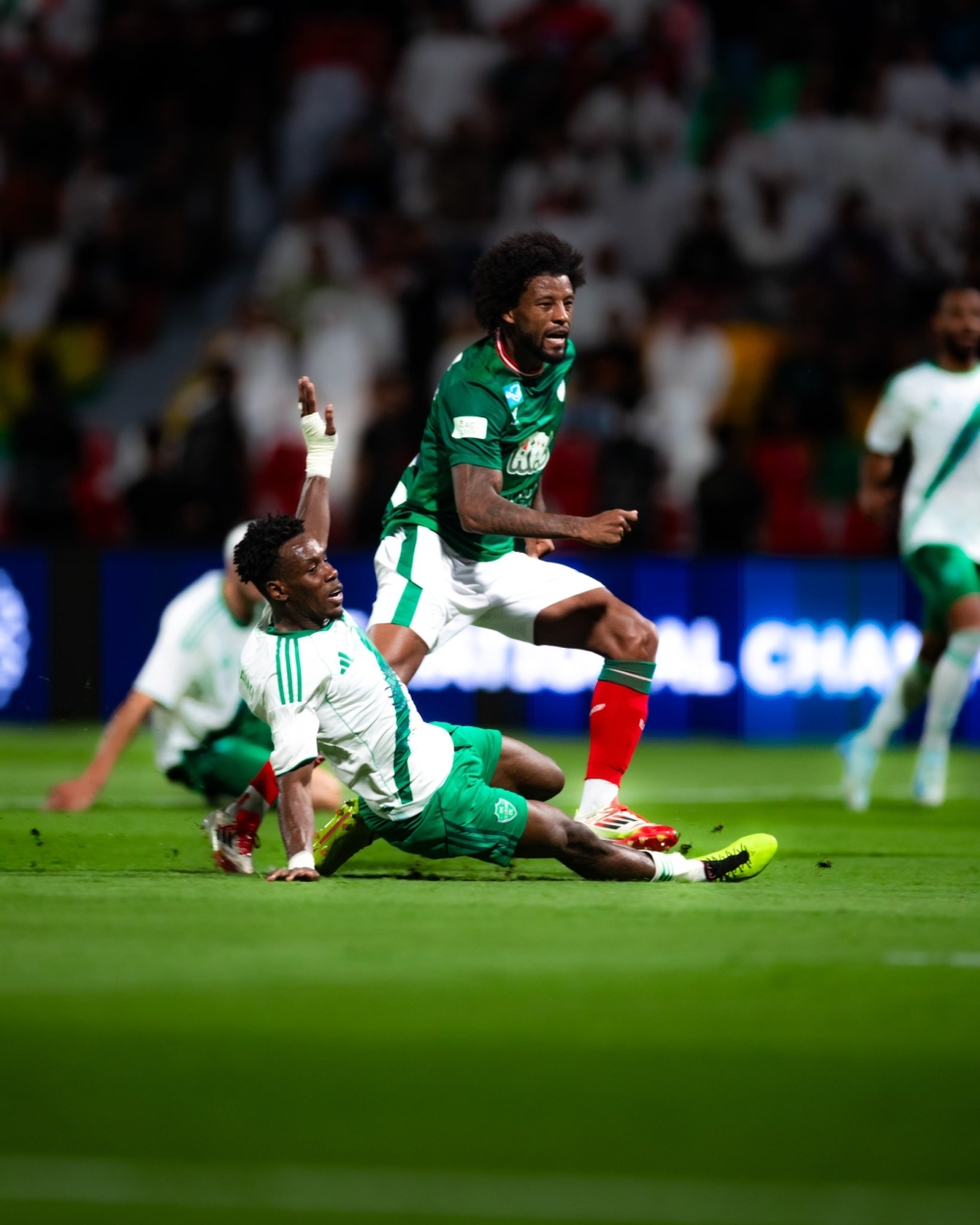 الاتفاق يفرض التعادل على الأهلي في روشن