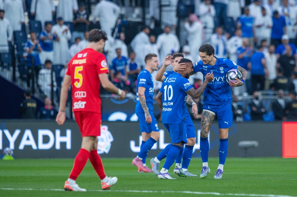 التعادل يحسم مباراة مثيرة بين الهلال والقادسية