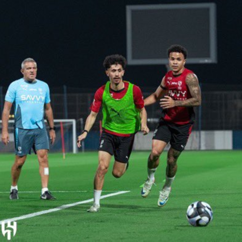 القحطاني ينضم لقائمة الهلال في مواجهة الدحيل 