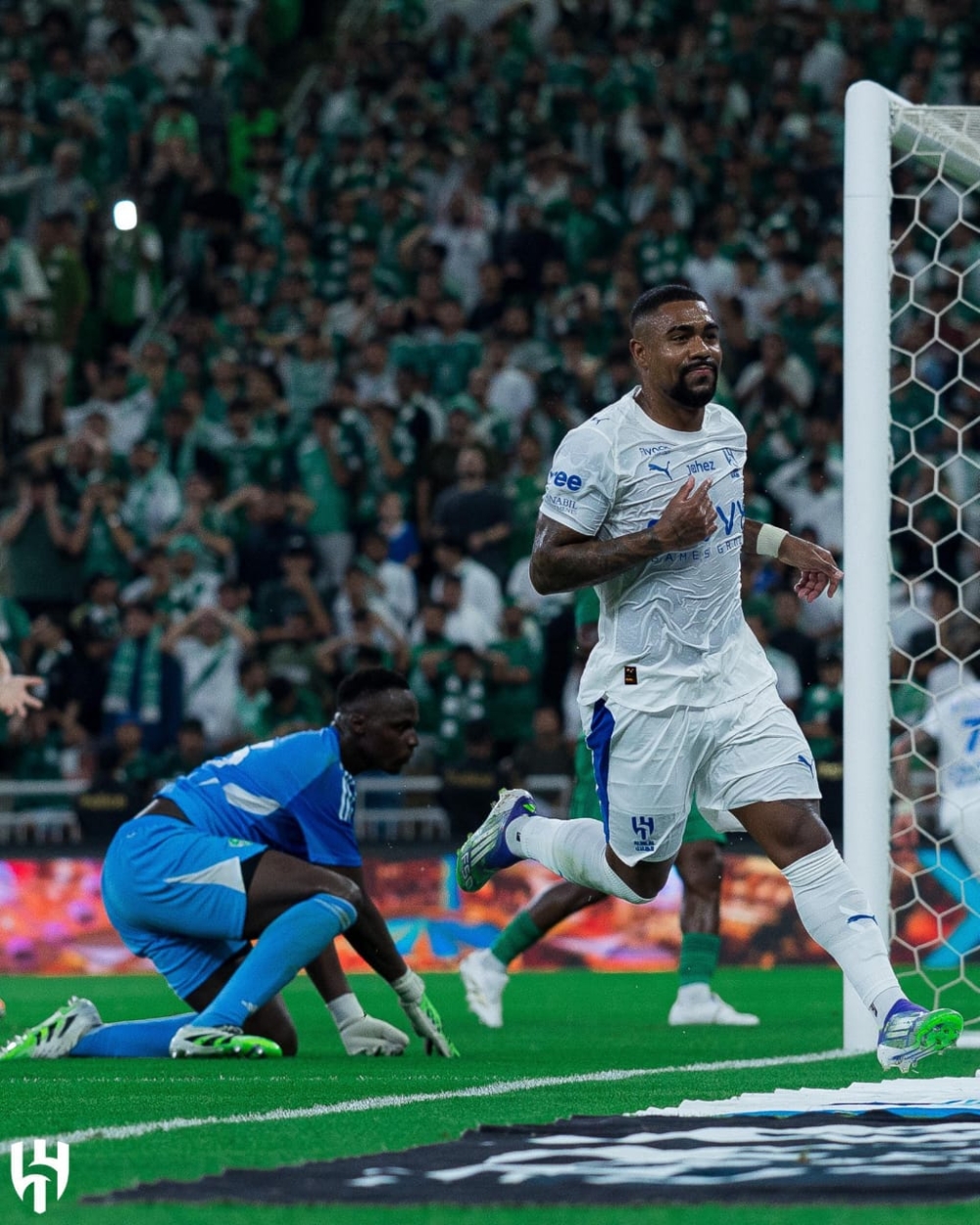 عاجل.. الهلال يعلن مدة غياب مالكوم فيليب