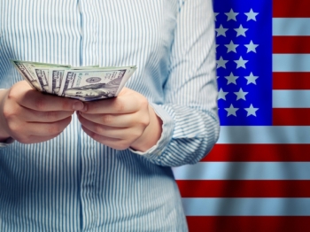 تدخل التعديلات الجديدة لتأشيرات العمل في أمريكا حيز التنفيذ بداية من يوم الأحد 21 سبتمبر - وكالات