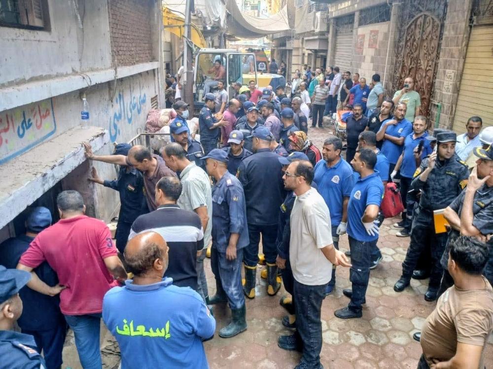مصرع 8 أشخاص إثر حريق بمصنع ملابس في مصر اليوم - فيسبوك هيئة الإسعاف المصرية 