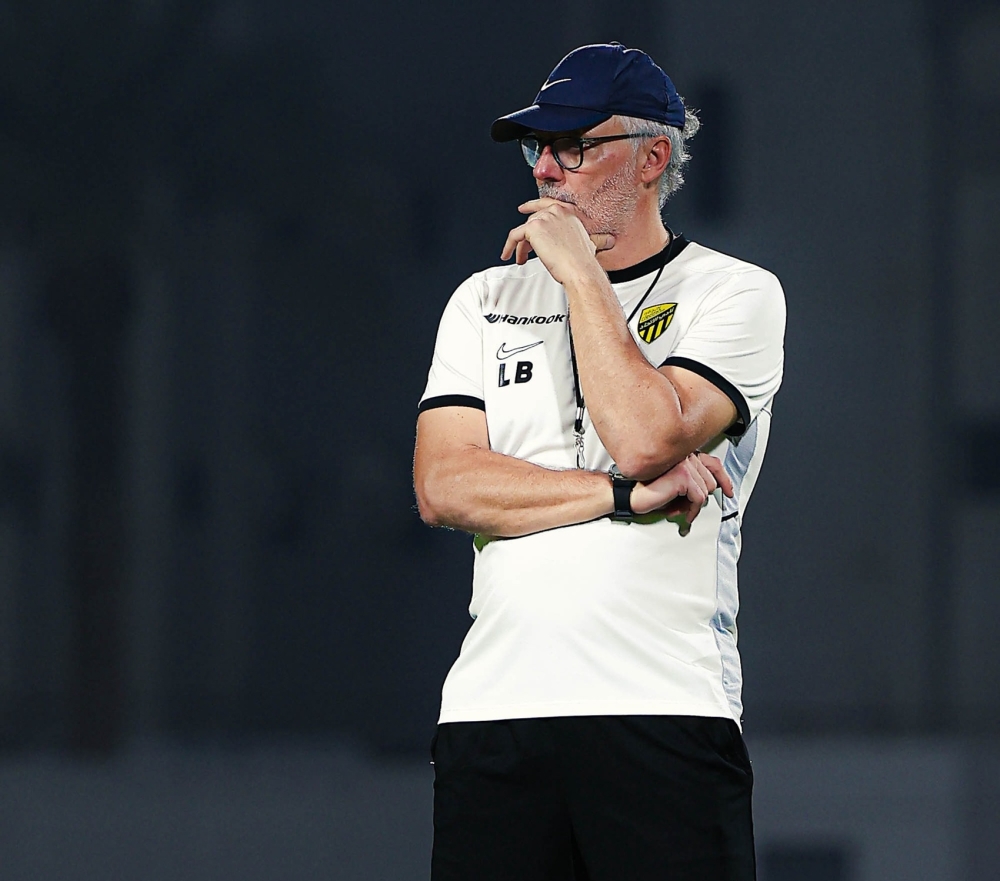 الاتحاد يعلن إقالة لوران بلان رسمياً