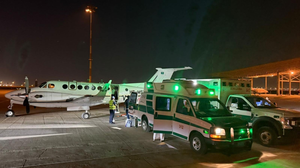 طائرة الإخلاء الطبي تنقل مواطنتين من الكويت لاستكمال علاجهما بالمملكة