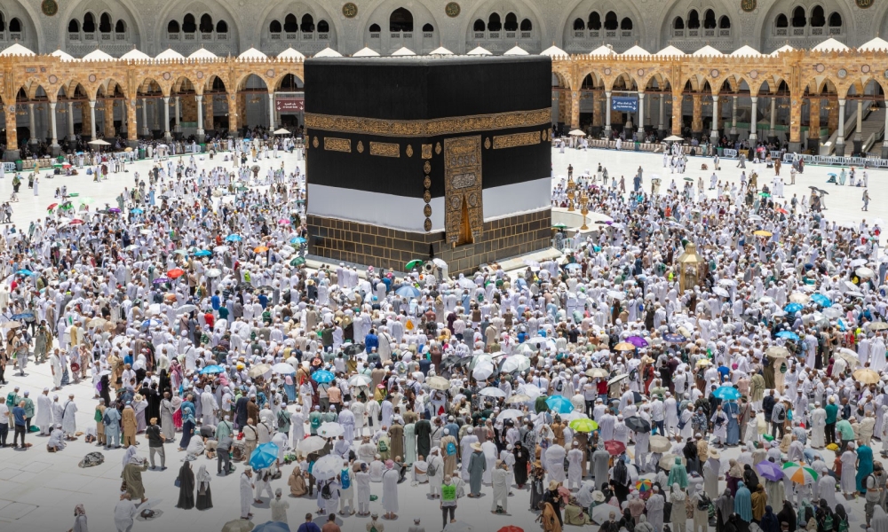 'الحج' تعلن إتاحة أداء مناسك العمرة بجميع أنواع التأشيرات