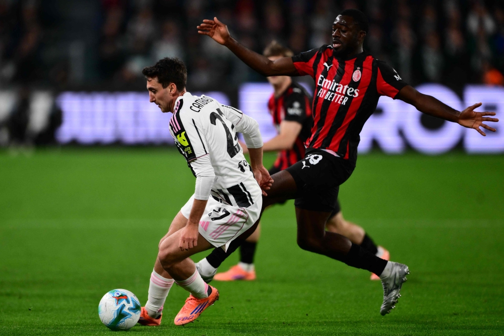 يوفنتوس يمنع ميلان من صدارة الدوري الإيطالي