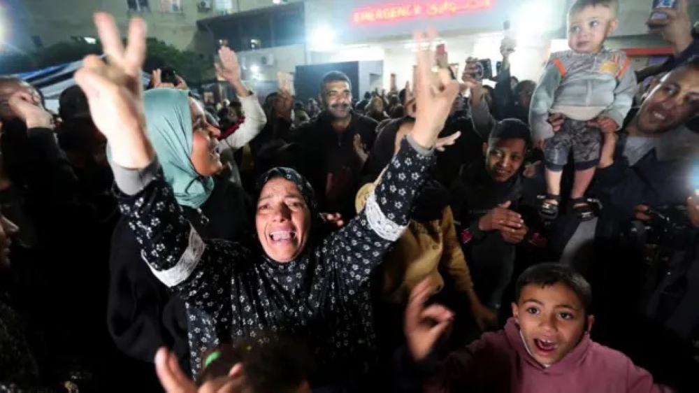 احتفالات في غزة مع الإعلان عن اتفاق وقف إطلاق النار - رويترز
