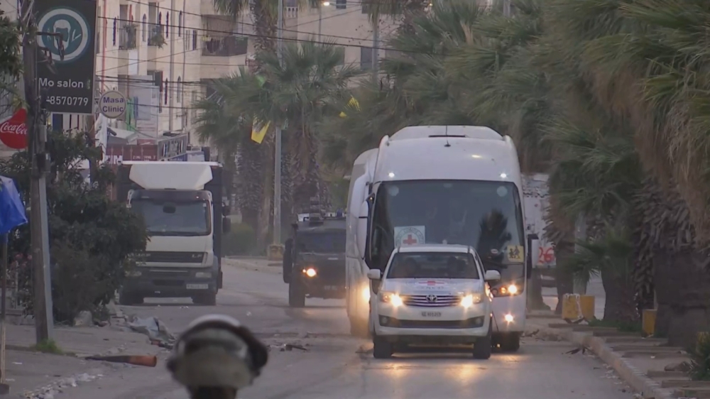 حافلات تغادر سجن عوفر الإسرائيلي وتوقع لإفراج عن معتقلين فلسطينيين - أرشيفية