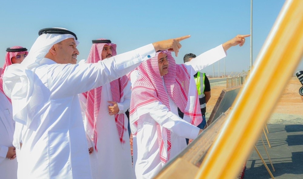 الباحة.. وزير النقل يطلع على أعمال توسعة مطار الملك سعود