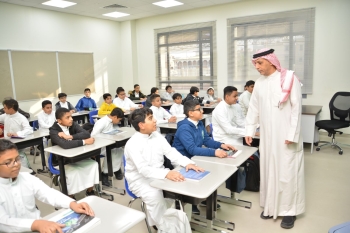 التعليم تدعو المعلمين للتقديم على النقل الخارجي عبر 