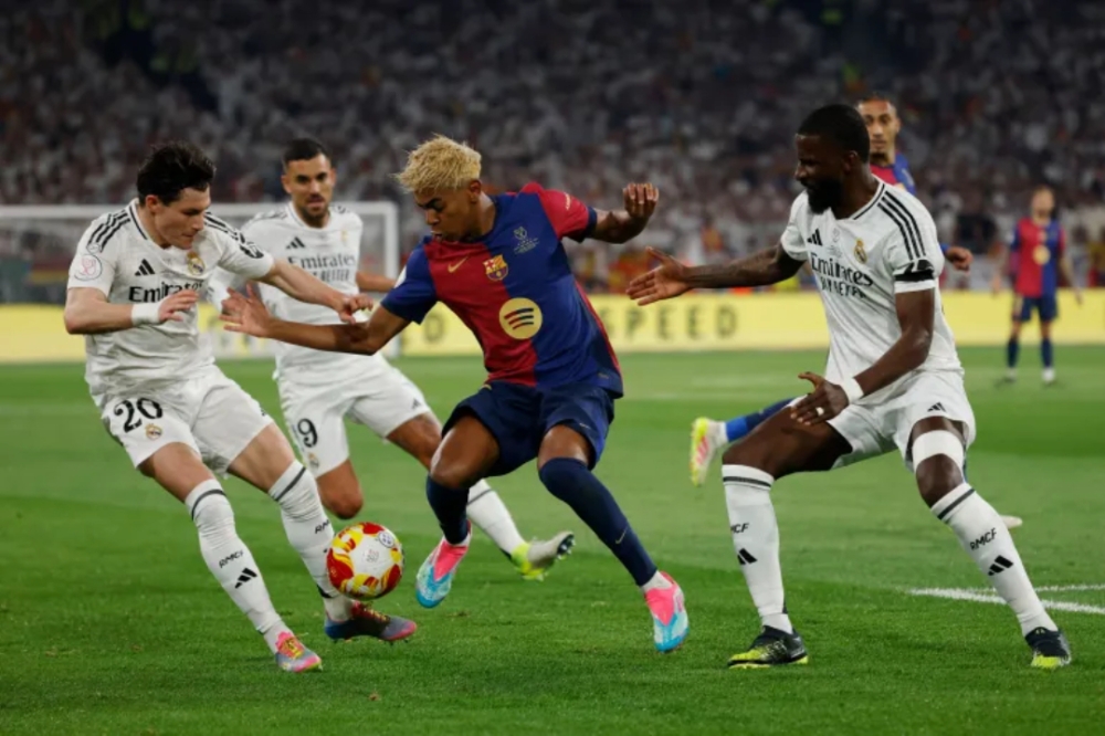 غيابات عديدة في كلاسيكو ريال مدريد وبرشلونة