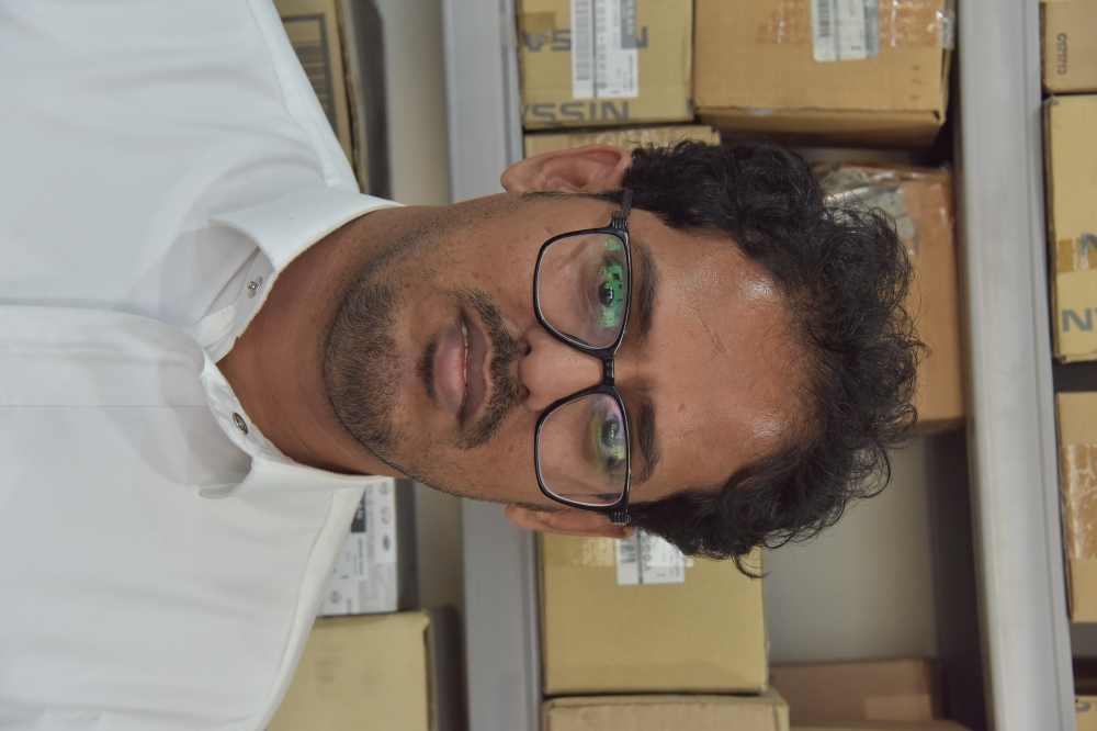 صور| فوضى قطع الغيار.. أسعار متباينة وشكاوى من منتجات مغشوشة