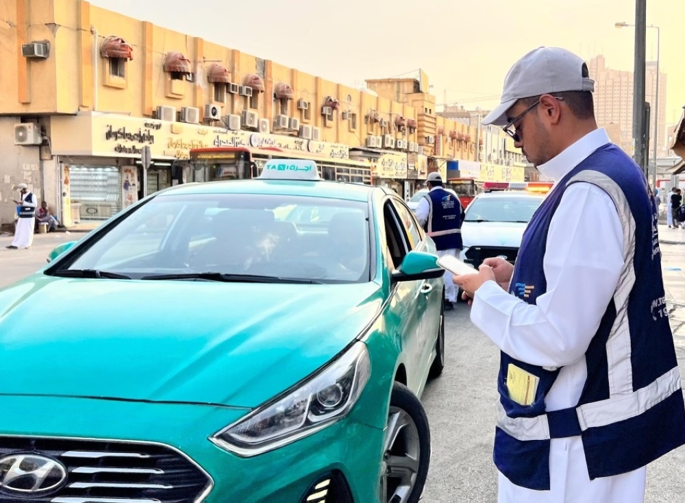5 ملايين ريال غرامات وإبعاد المخالفين.. ضوابط جديدة لتنظيم الأجرة العامة وأجرة المطار