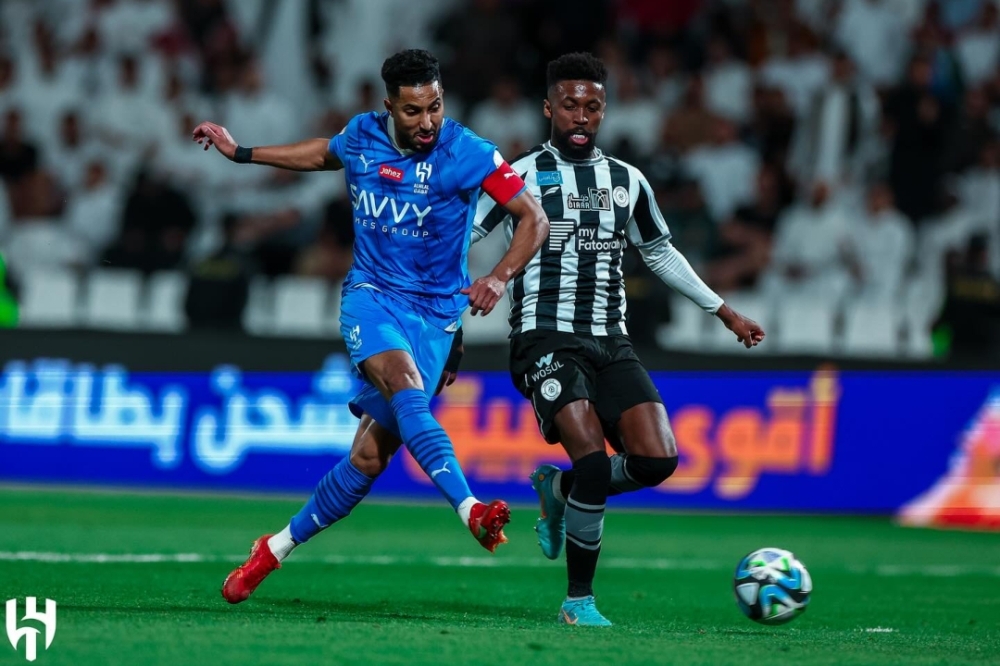 الجمعة.. قوة الهلال تهدد بقايا الشباب 