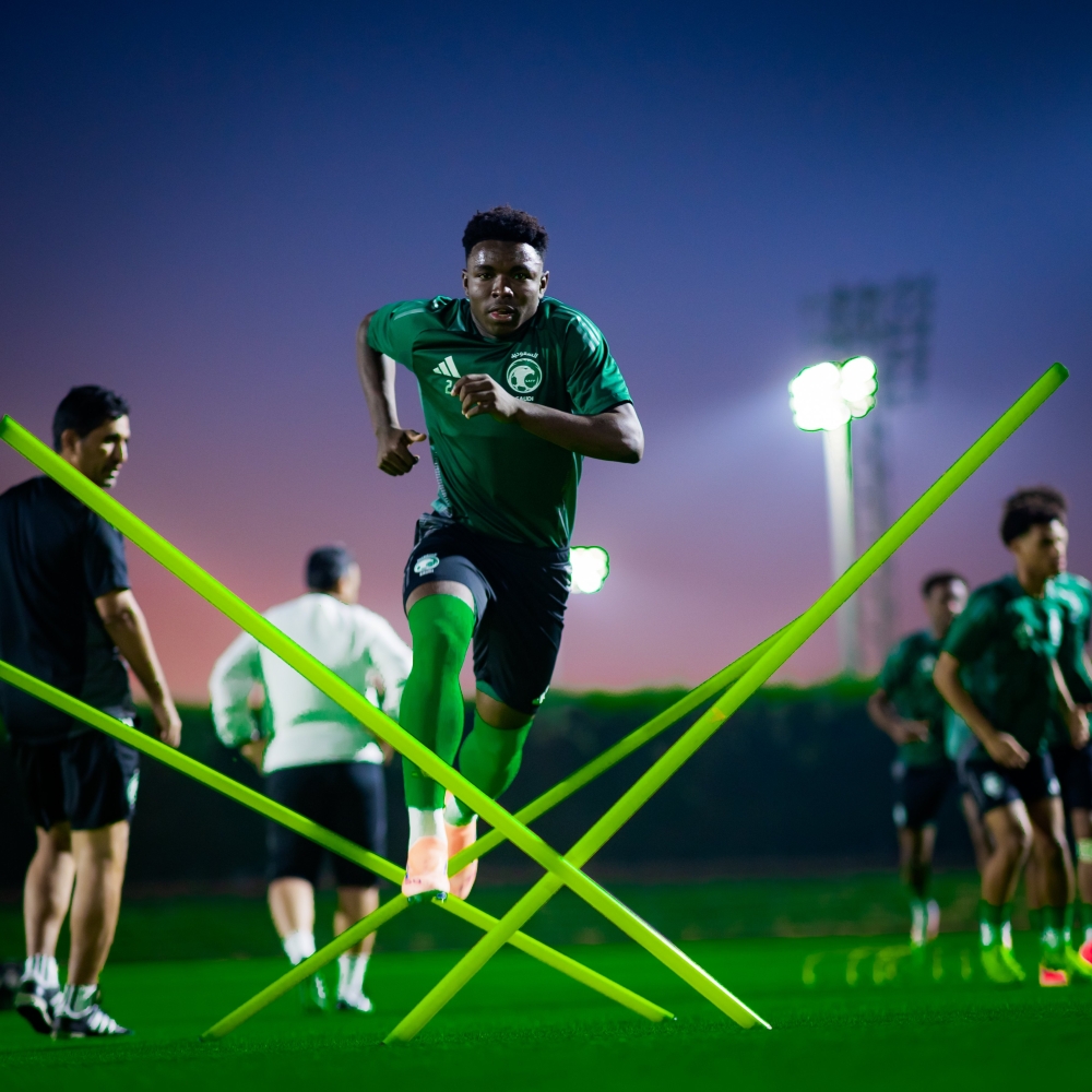 21 لاعبًا يدافعون عن سمعة أخصر الناشئين في المونديال 