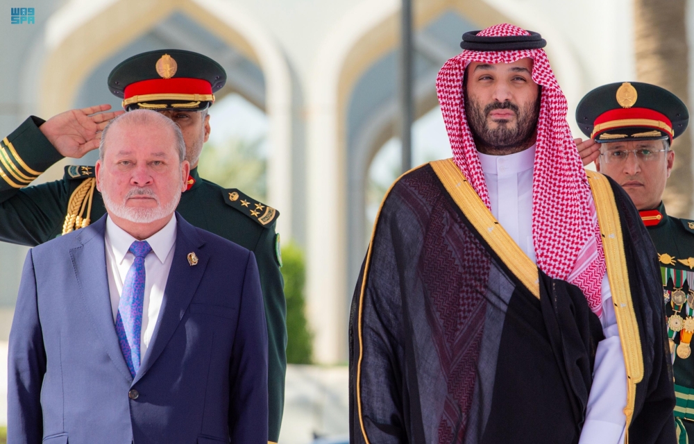 ولي العهد يستقبل ملك ماليزيا في الديوان الملكي بقصر اليمامة - واس