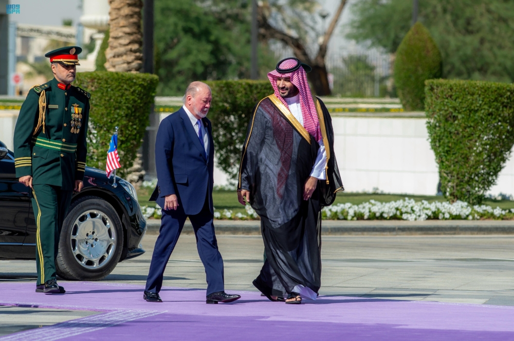 ولي العهد يستقبل ملك ماليزيا في الديوان الملكي بقصر اليمامة - واس