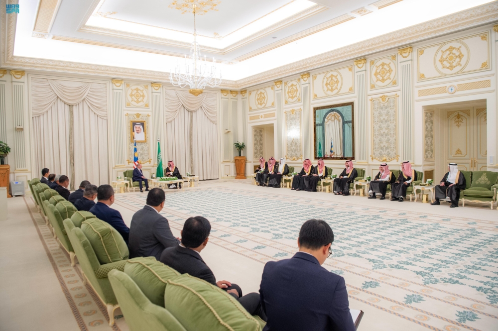 ولي العهد يستقبل ملك ماليزيا في الديوان الملكي بقصر اليمامة - واس