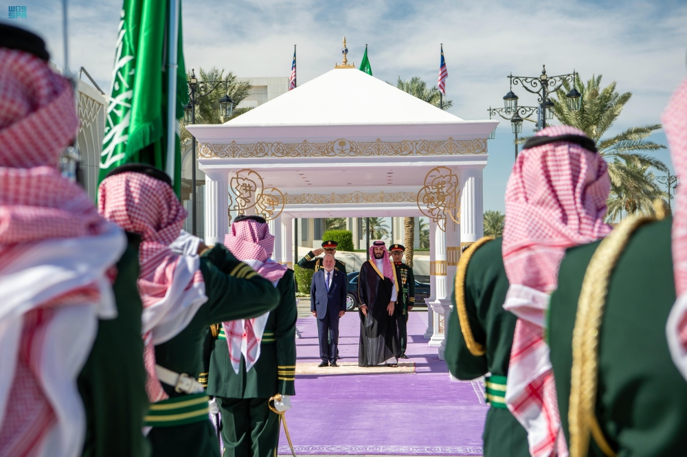 ولي العهد يستقبل ملك ماليزيا في الديوان الملكي بقصر اليمامة - واس