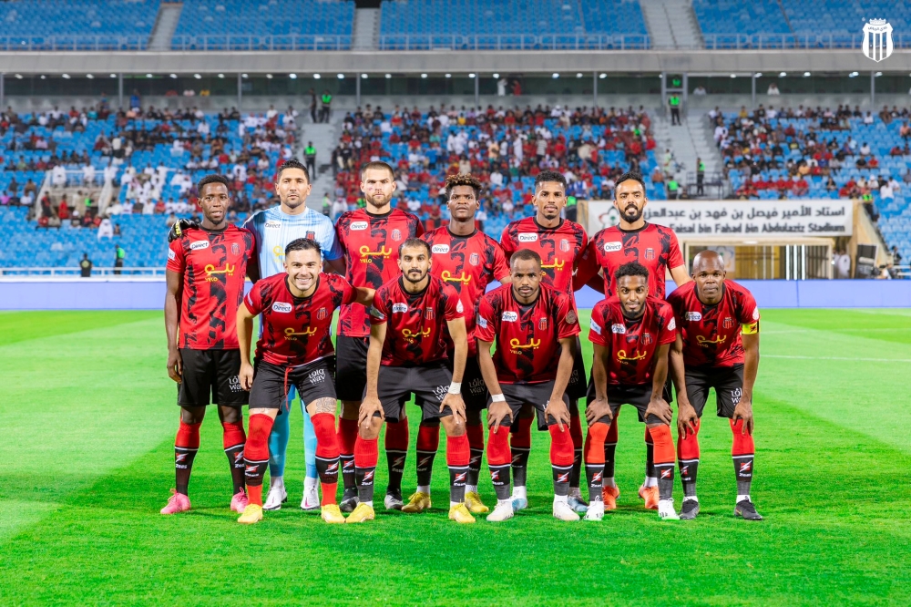 مدرب مفاجأة يقترب من تولي تدريب الرياض خلفًا لكاييخا