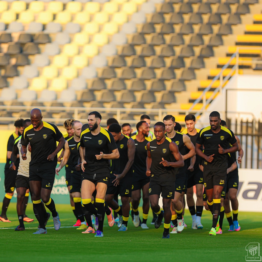 موعد انتظام ثلاثي أجنبي بتدريبات الاتحاد 