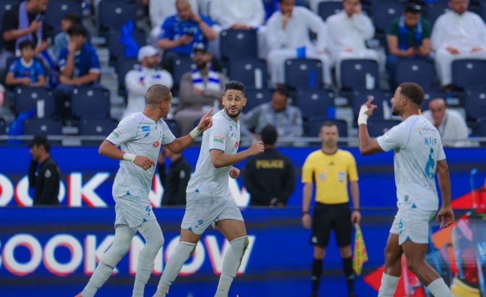 باتنا يسجل بالتخصص في شباك الهلال 