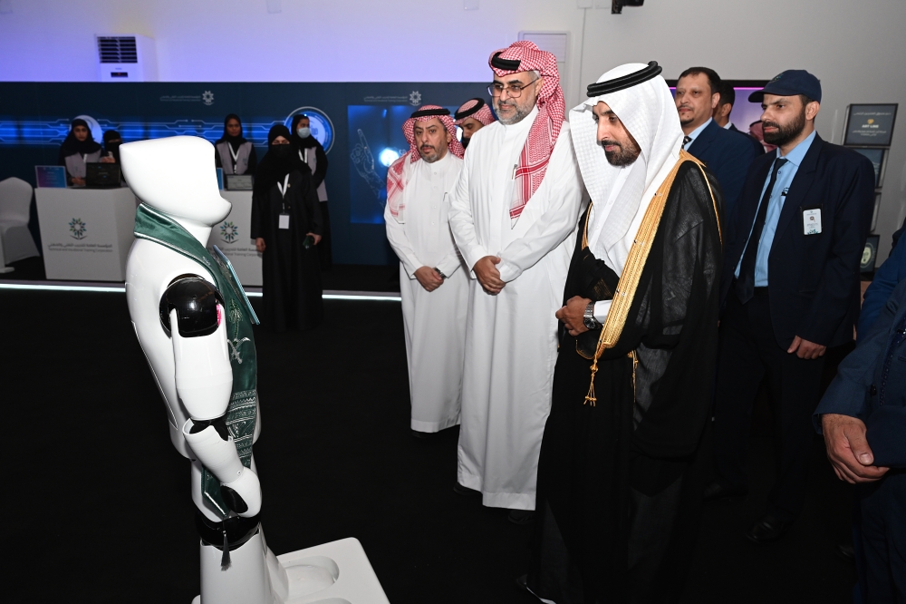 إطلاق «مبتكرون 2025» لتأهيل 800 شاب وشابة لسوق العمل بالشرقية - اليوم