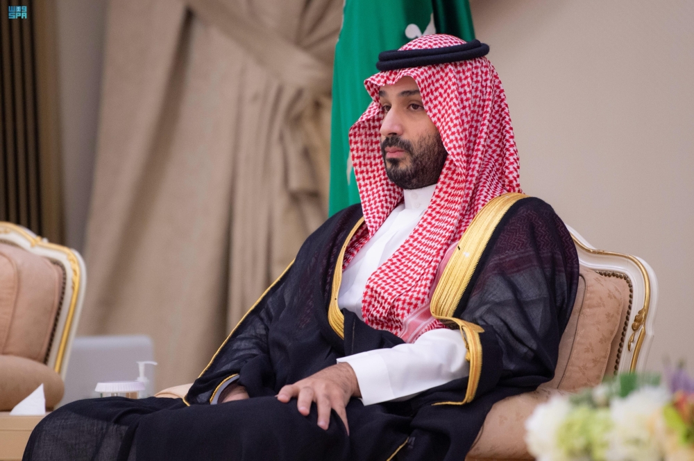 ولي العهد يستقبل الأمراء والعلماء وجمعًا من المواطنين في الدمام