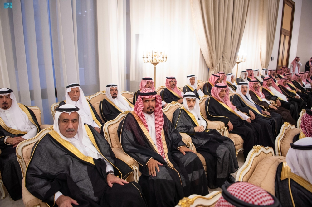 ولي العهد يستقبل الأمراء والعلماء وجمعًا من المواطنين في الدمام - واس