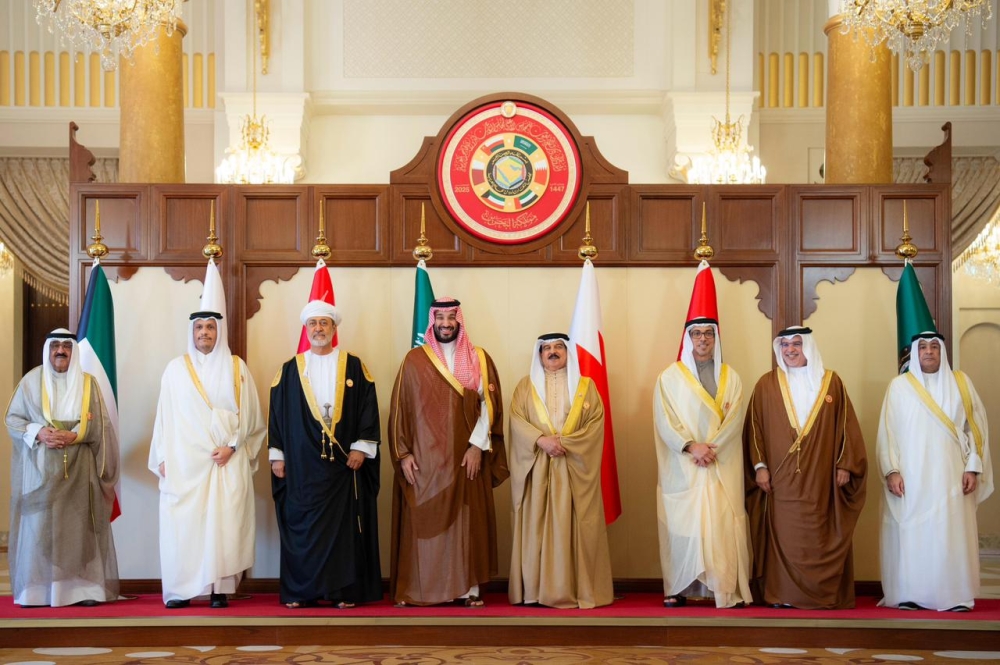 'قمة البحرين' تؤكد تنفيذ رؤية خادم الحرمين لتعزيز العمل الخليجي المشترك وتشيد بجهود ولي العهد لدعم السلام في السودان