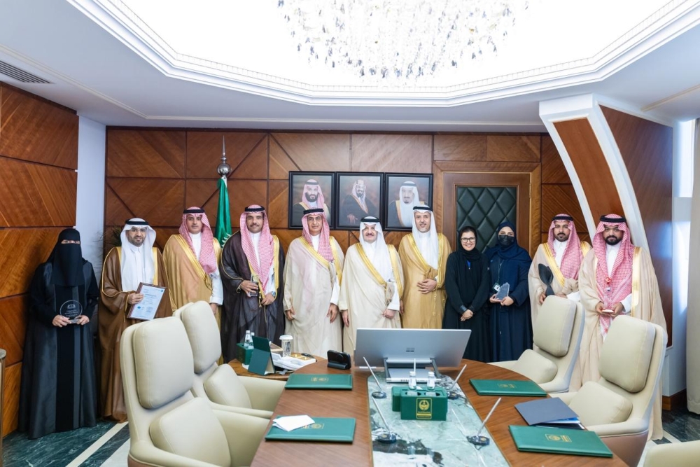 الأمير سعود بن نايف يهنئ تجمع الشرقية الصحي لتحقيقهم إنجازات دولية