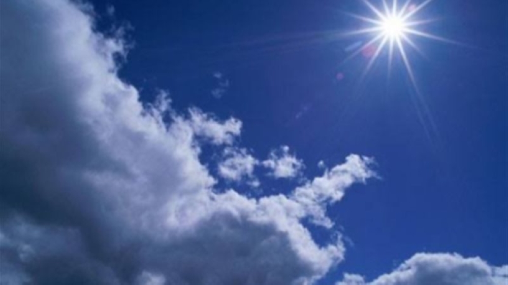 غيوم وأمطار وأتربة.. درجات الحرارة والظواهر الجوية المتوقعة بالسعودية