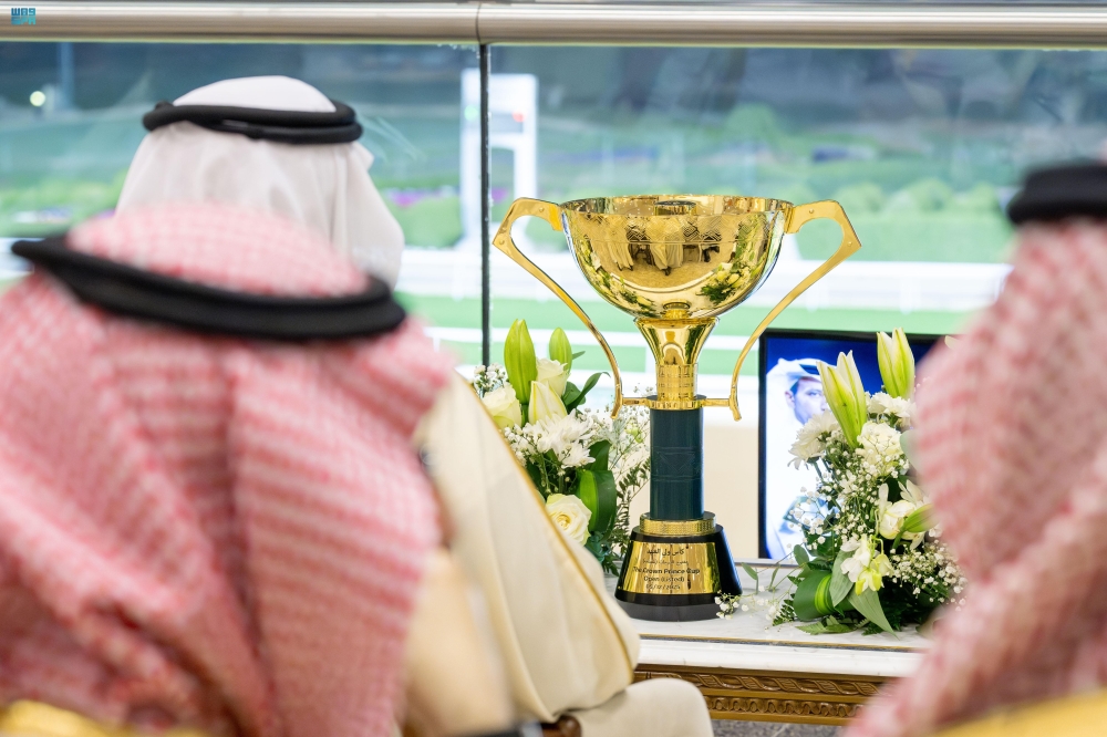 أمير الرياض يتوج الفائزين بكأسي سمو ولي العهد للخيل - واس