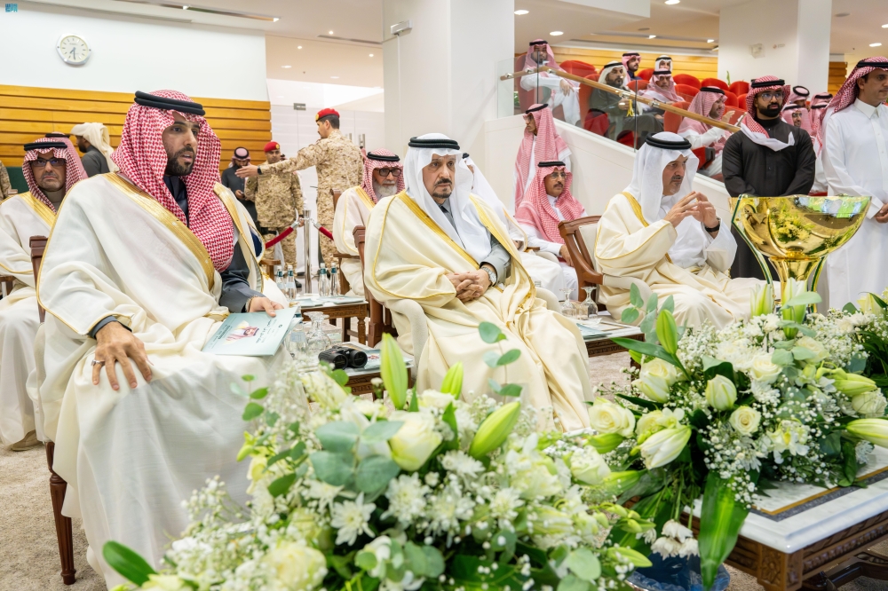 أمير الرياض يتوج الفائزين بكأسي سمو ولي العهد للخيل - واس