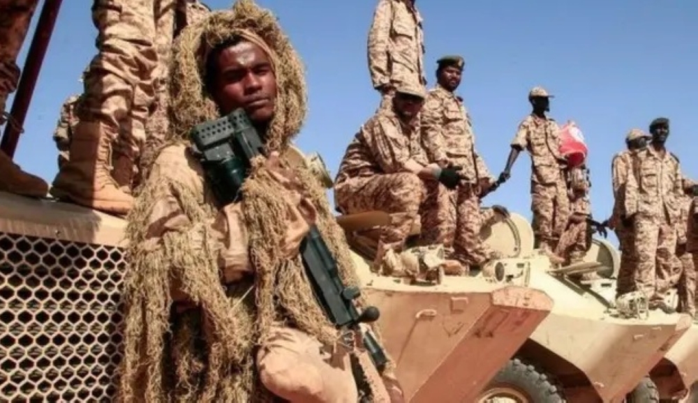 واشنطن تفرض عقوبات على شبكة تجند مقاتلين لحساب قوات الدعم السريع - BBC