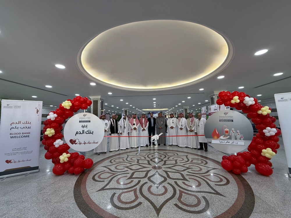 أركان تفاعلية وتقنيات حديثة في حملة التبرع بالدم في الخبر - اليوم