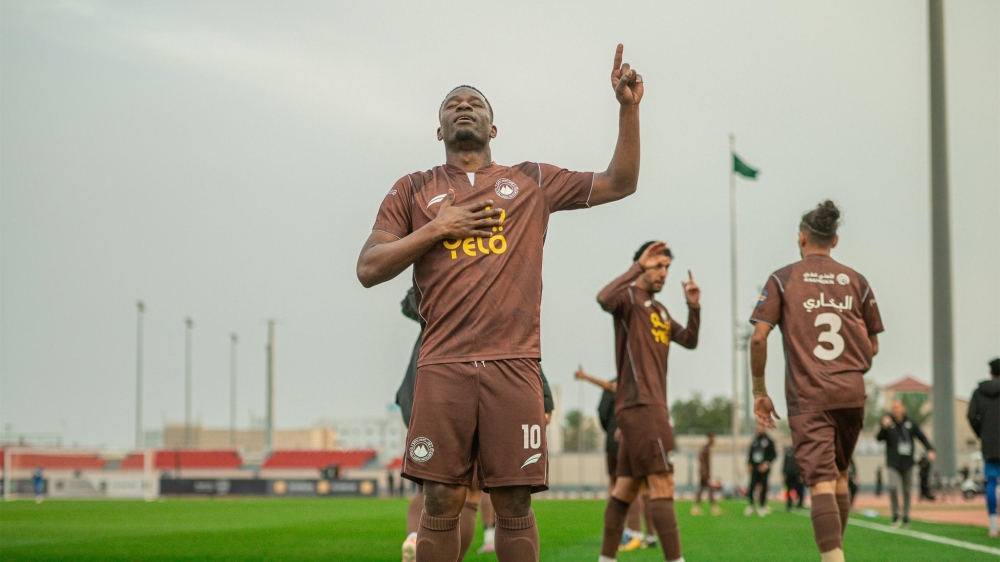 في يلو.. الجبلين يعرقل العلا والوحدة يتخطى الجبيل 