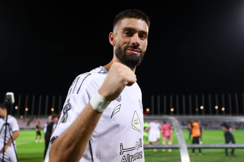 عاجل.. كاراسكو يطلب الرحيل عن الشباب