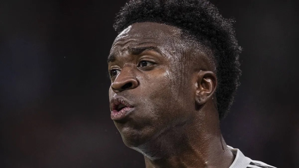 فينيسيوس يلامس القاع في ريال مدريد قبل مواجهة موناكو