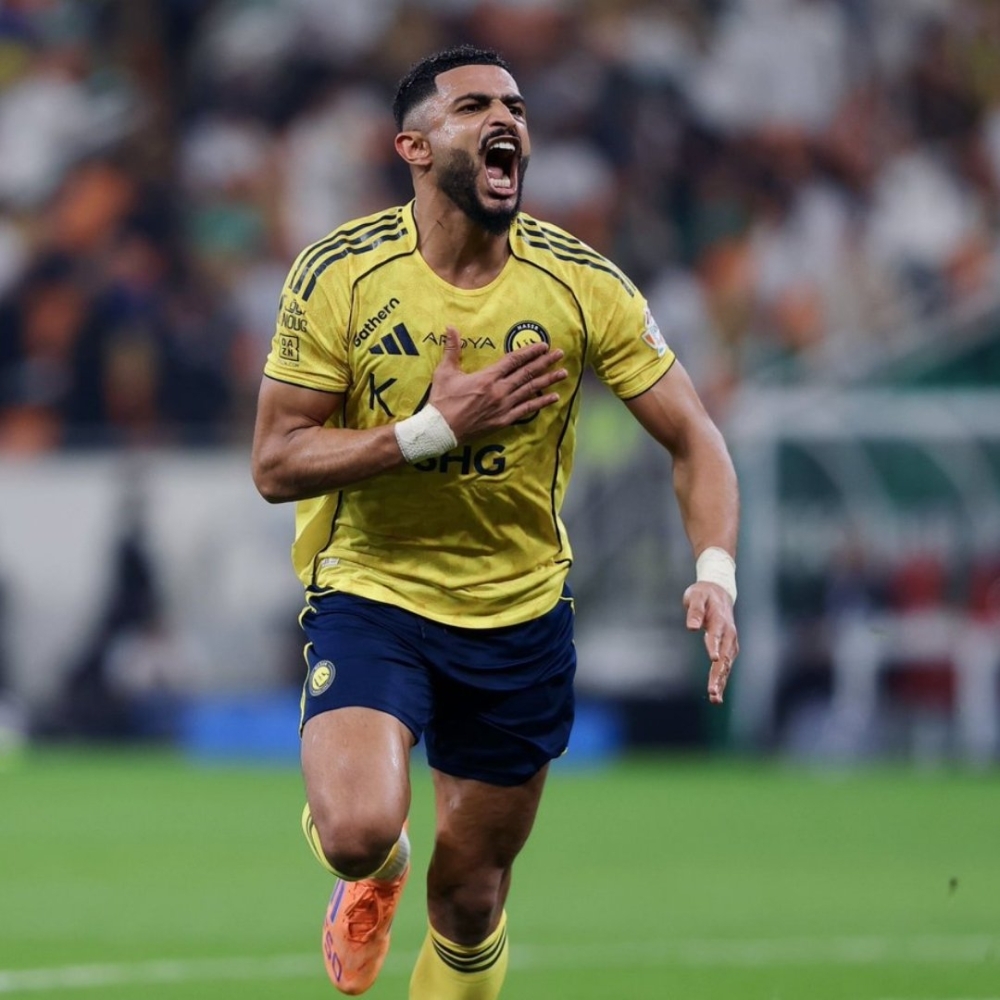 عاجل .. النصر يستعيد عبدالإله العمري قبل مواجهة التعاون