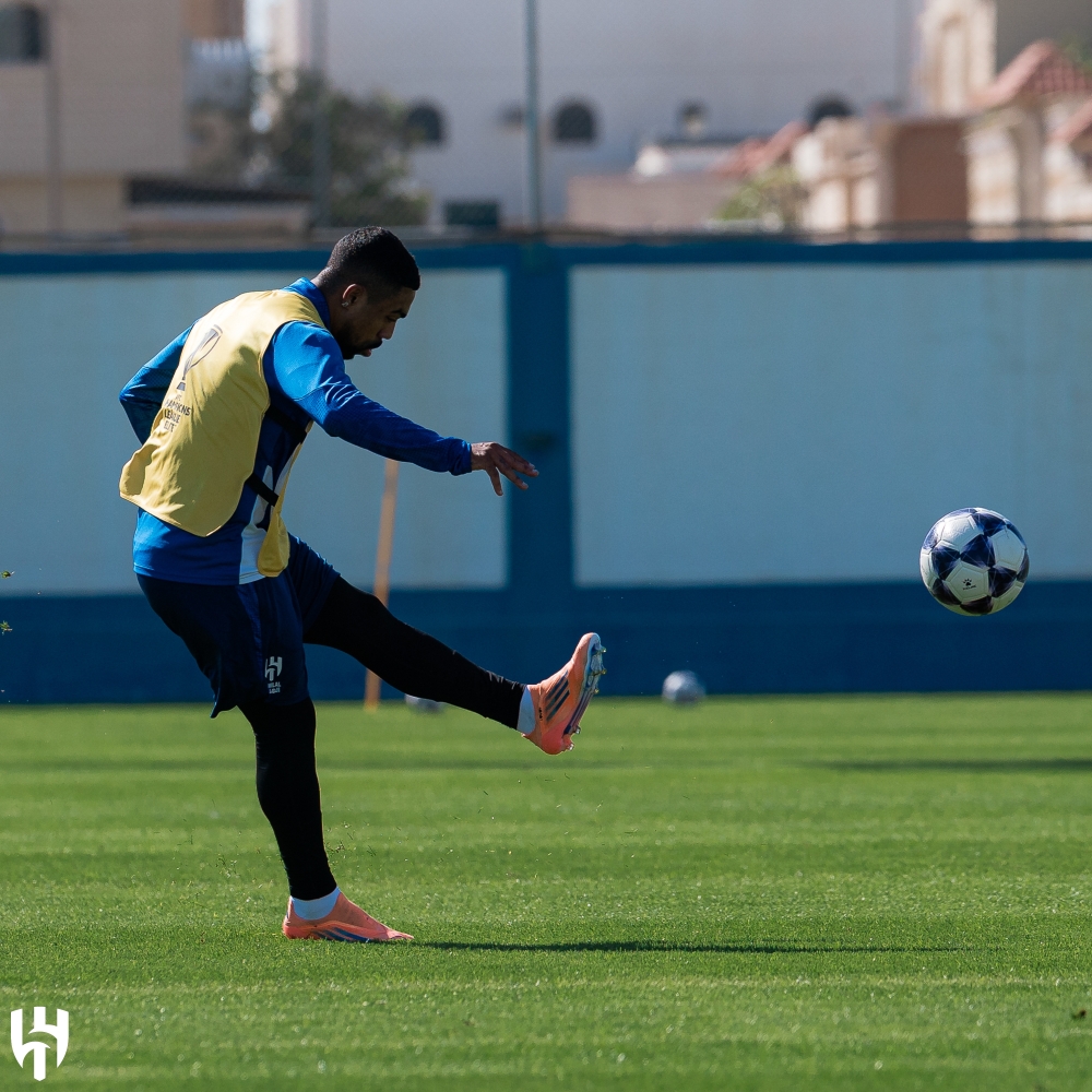 الهلال يوصح سبب غياب مالكوم عن التدريبات 