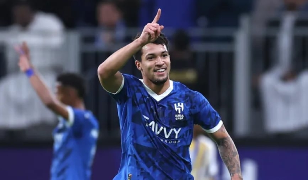 يوفنتوس يستهدف ضم ماركوس ليوناردو.. والهلال يحسم موقفه