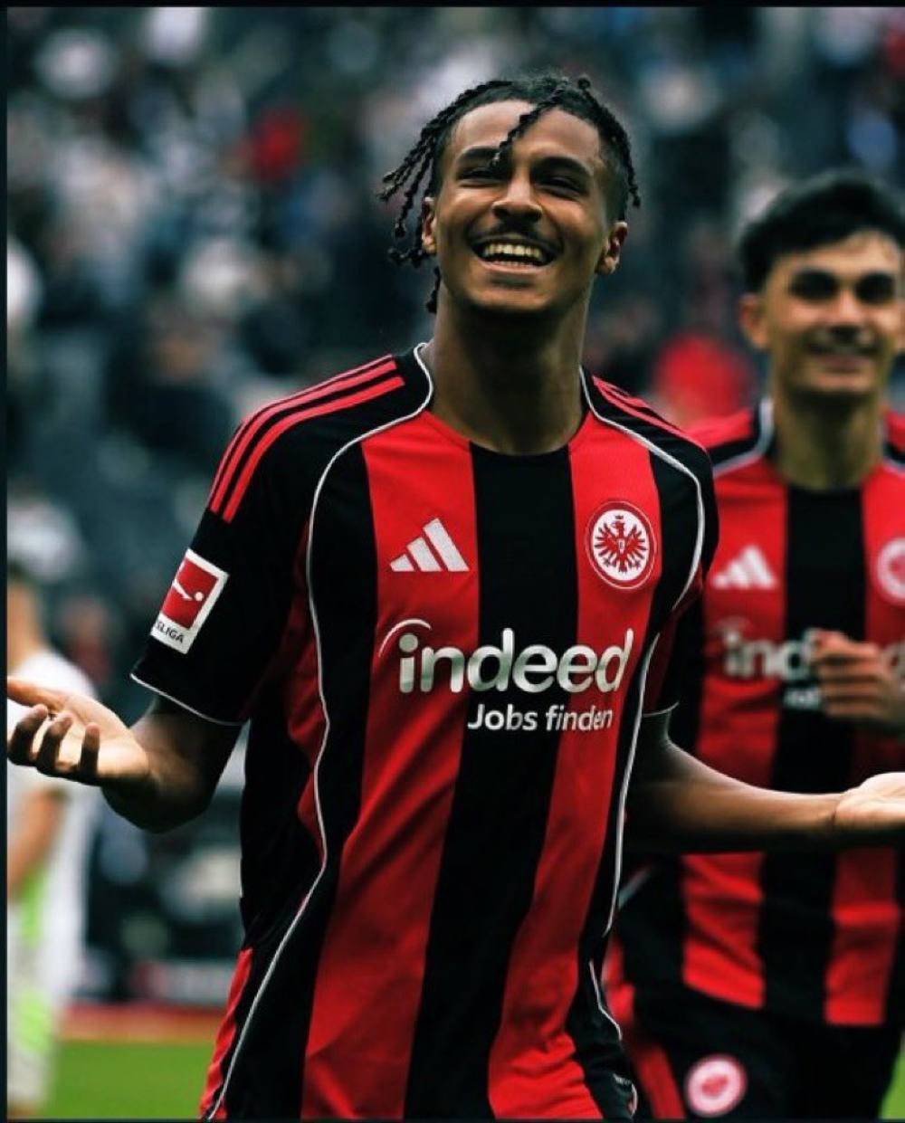 عاجل.. الهلال يطلب التعاقد مع ماتيو باهويا.. وأينتراخت يرد  
